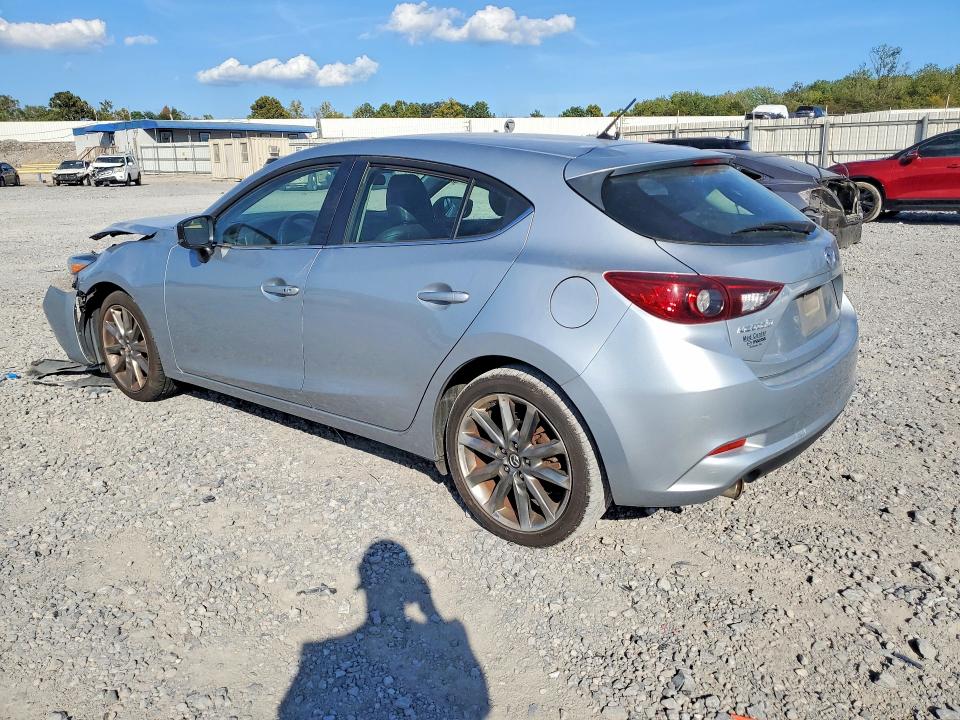 Photo 2 from auction – 2018 MAZDA 3 with VIN 3MZBN1L34JM181430
