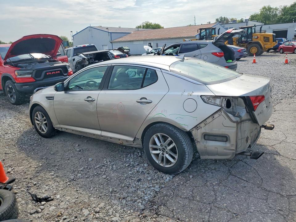 Снимка 2 от търг – 2011 KIA OPTIMA с VIN KNAGM4A74B5121381