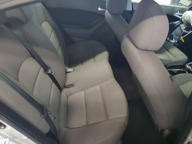 Снимка 10 от търг – 2017 KIA FORTE с VIN 3KPFK4A78HE056553