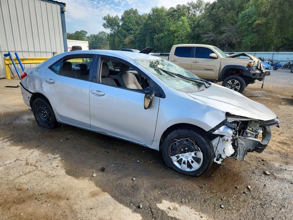 Photo 4 from auction – 2016 TOYOTA COROLLA with VIN 5YFBURHE2GP426029