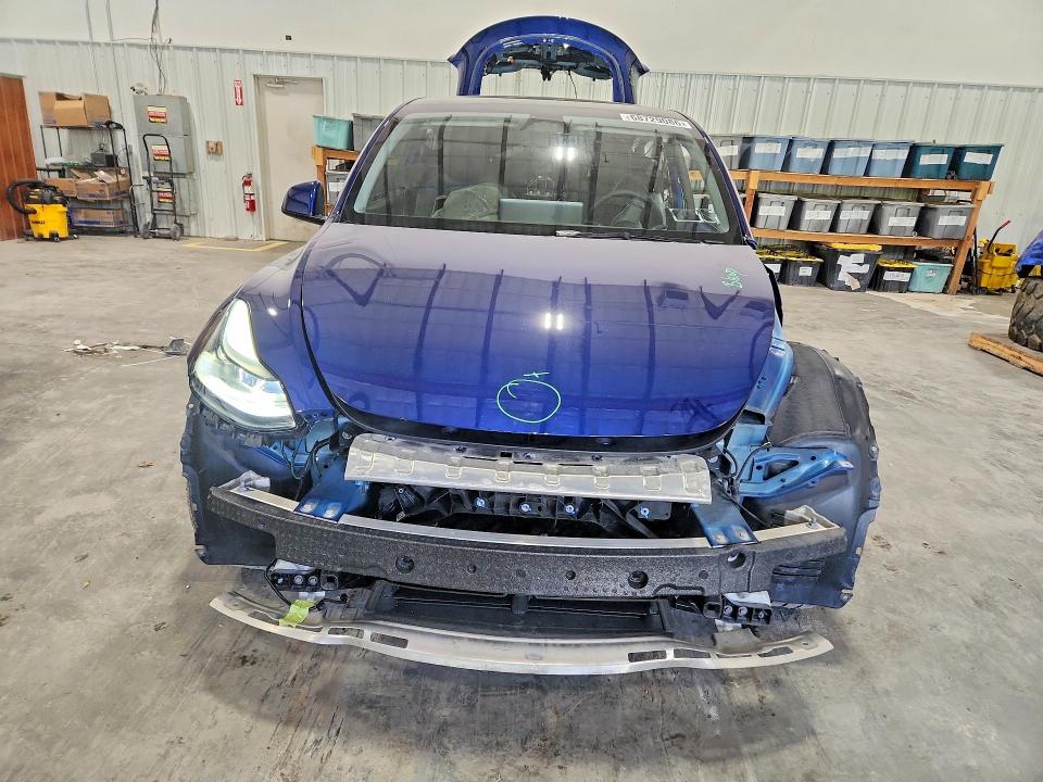Zdjęcie 5 z aukcji – 2025 TESLA MODEL Y z VIN 7SAYGDEEXSA337905