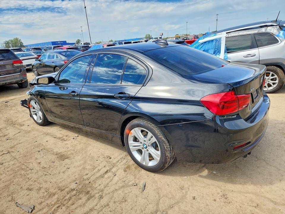 صورة رقم 2 من المزاد - 2016 BMW 328 مع VIN WBA8E3G50GNT26057