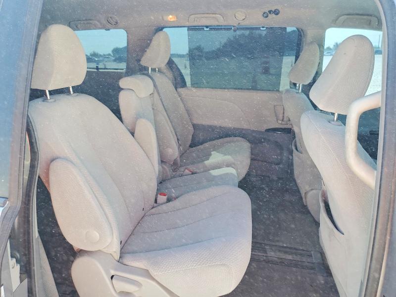 Photo 11 from auction – 2011 TOYOTA SIENNA with VIN 5TDKK3DC7BS149255