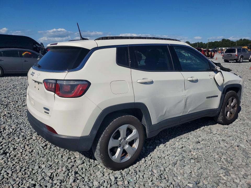 Снимка 3 от търг – 2017 JEEP COMPASS с VIN 3C4NJDBB1HT628012