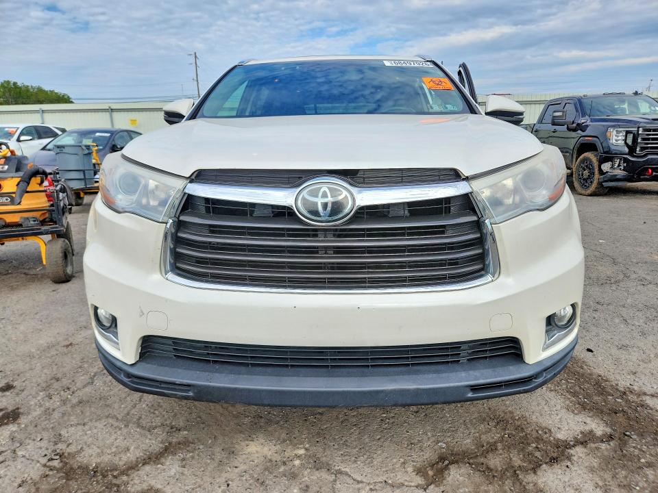 Photo 5 from auction – 2016 TOYOTA HIGHLANDER with VIN 5TDDKRFH2GS329125