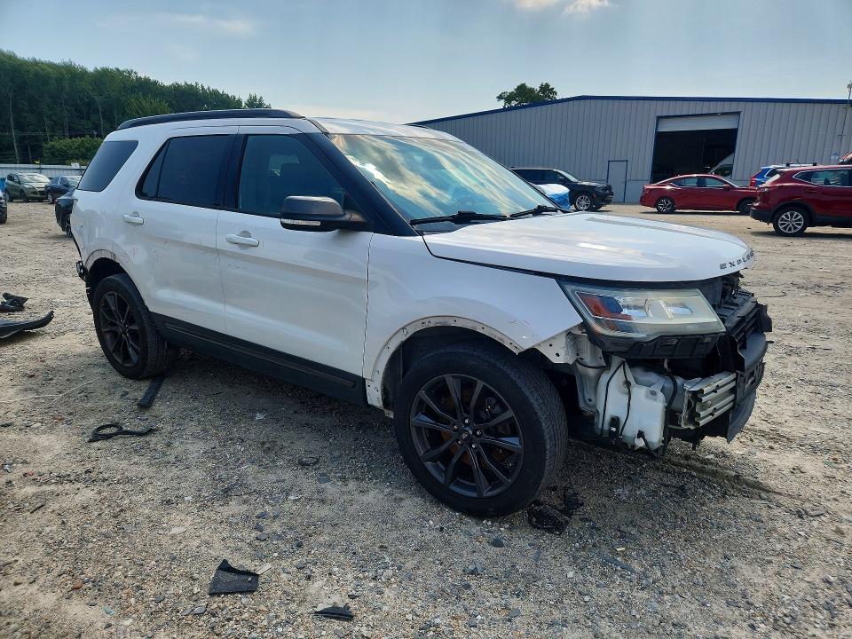 Photo 4 from auction – 2017 FORD EXPLORER with VIN 1FM5K8D89HGB68250