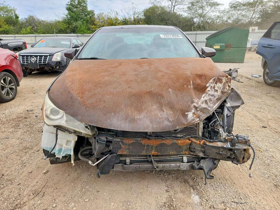 Photo 5 from auction – 2016 TOYOTA CAMRY with VIN 4T4BF1FK8GR548001