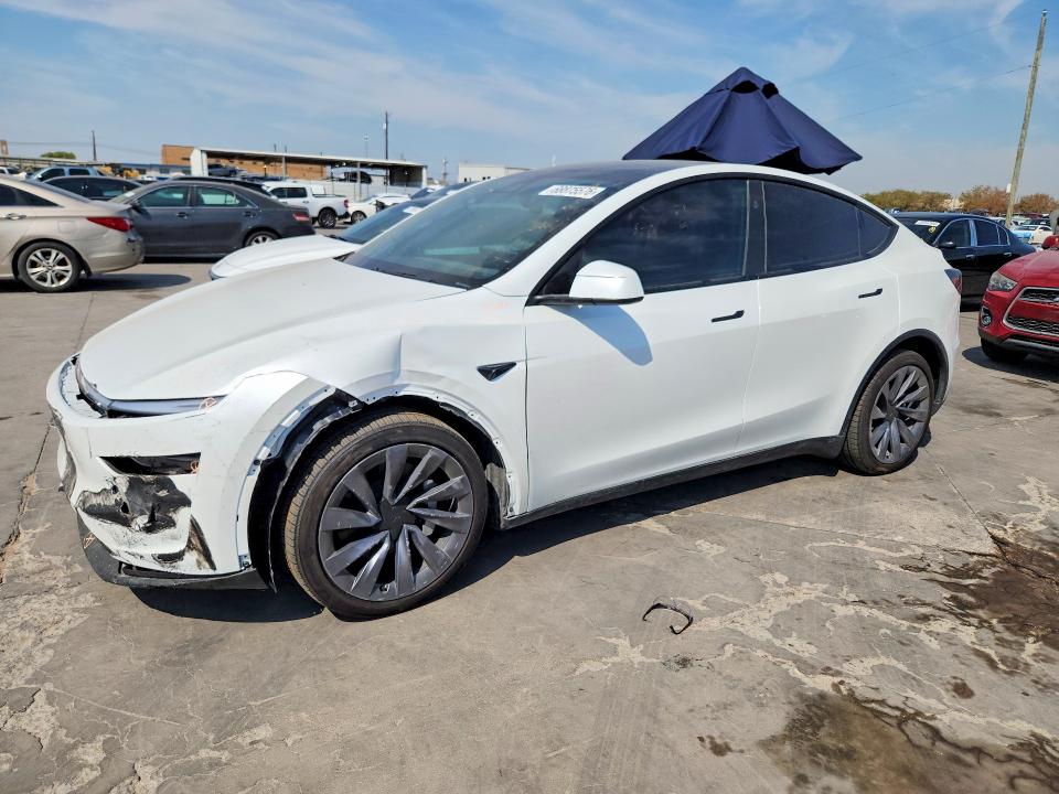 Снимка 1 от търг – 2026 TESLA MODEL  Y с VIN 7SAYGDEE7TA700646