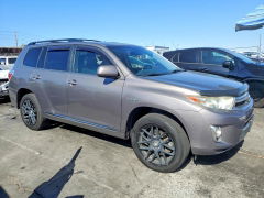 Zdjęcie 4 z aukcji – 2013 TOYOTA HIGHLANDER z VIN JTEBC3EH4D2017261