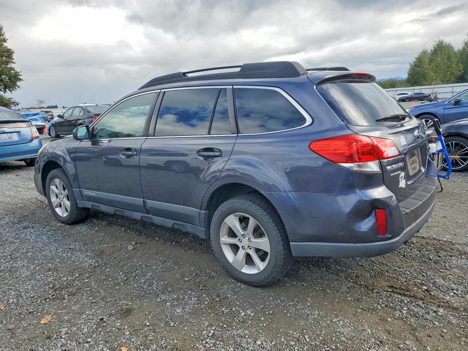 Photo 2 from auction – 2013 SUBARU OUTBACK with VIN 4S4BRBGC3D3310380