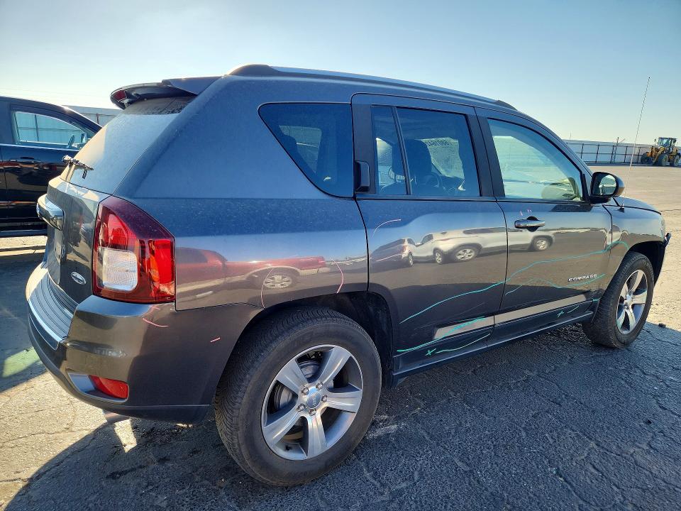 Photo 3 from auction – 2016 JEEP COMPASS with VIN 1C4NJCEA3GD749349