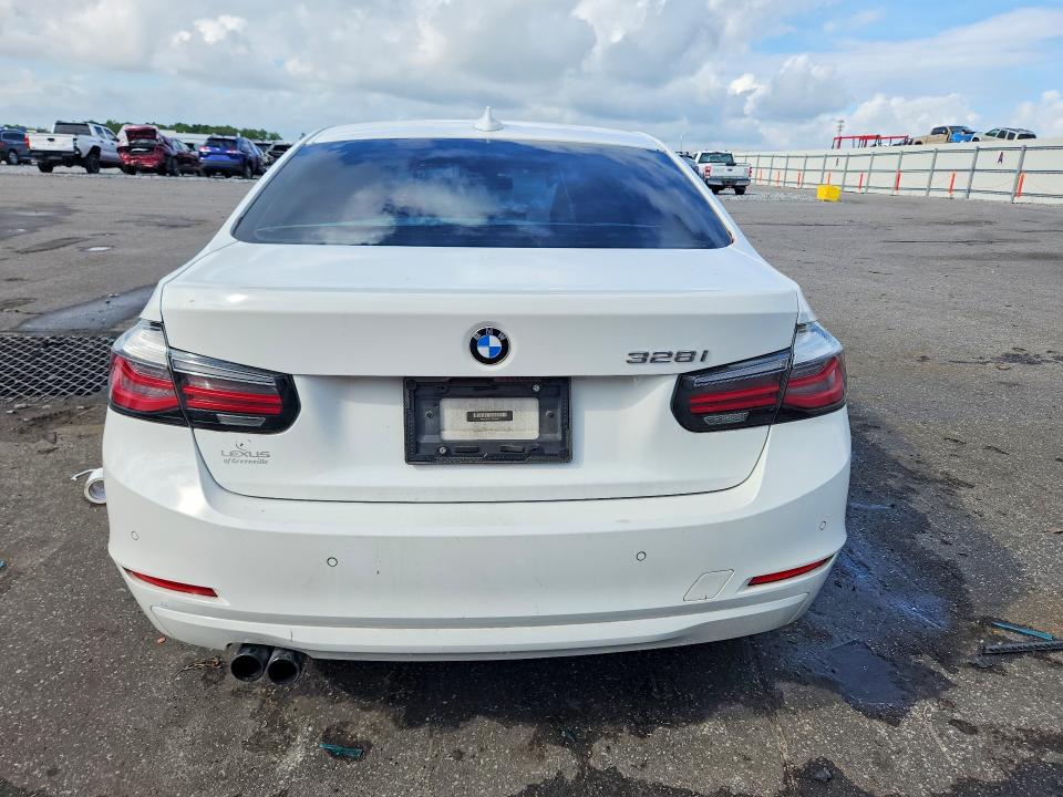 Zdjęcie 6 z aukcji – 2013 BMW 328 z VIN WBA3A5C51DF359811