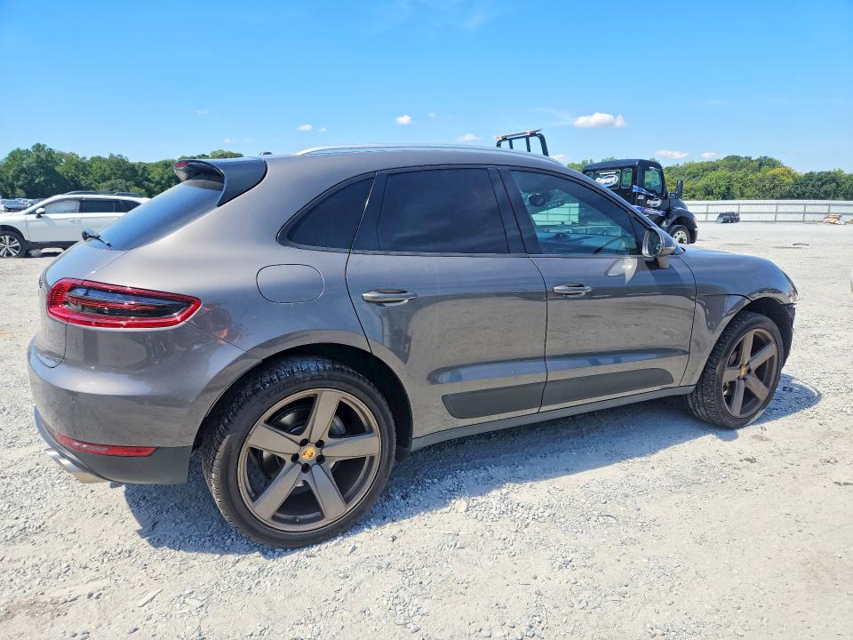 Photo 3 from auction – 2018 PORSCHE MACAN with VIN WP1AB2A59JLB30328