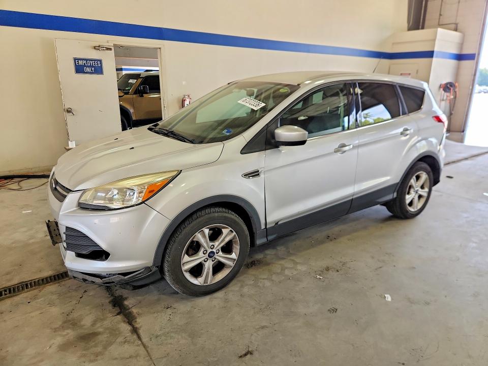FORD ESCAPE 2015 con VIN 1FMCU9G95FUB10436 - Foto de la subasta
