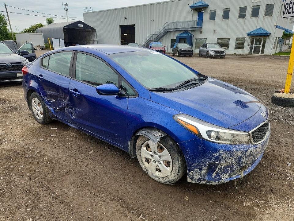 Foto 4 de la subasta – 2017 KIA FORTE con VIN 3KPFK4A77HE089589