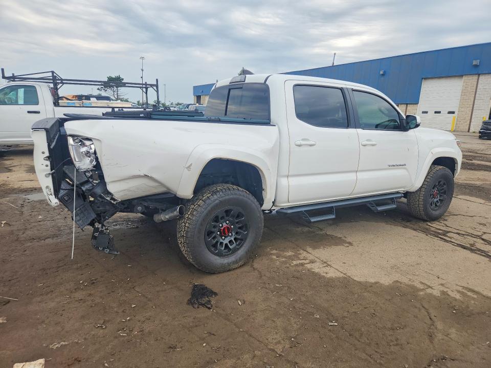 Photo 3 from auction – 2017 TOYOTA TACOMA with VIN 3TMAZ5CN7HM038350