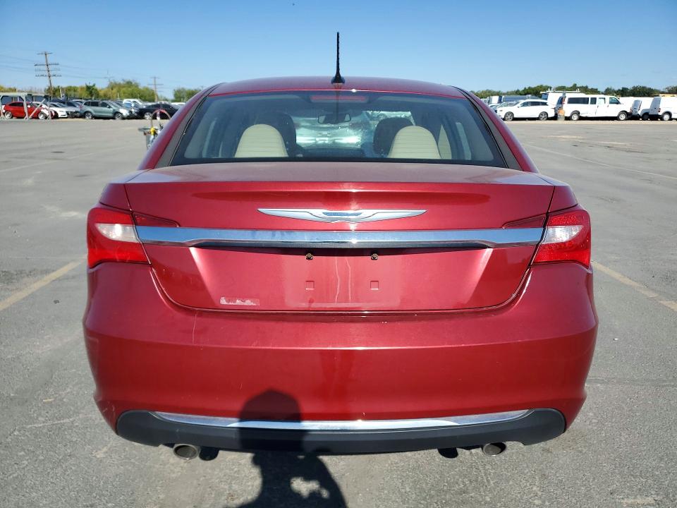 Foto 6 de la subasta – 2016 CHRYSLER 200 con VIN 1C3CCBCG2DN503762