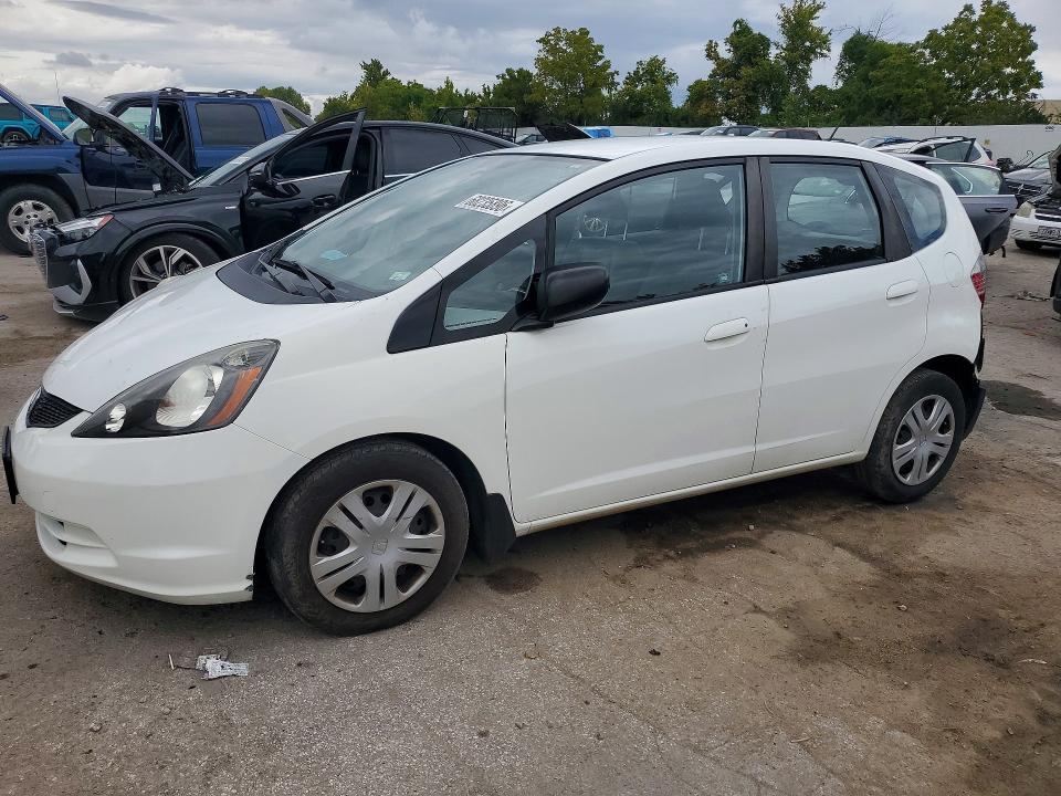 HONDA FIT 2011 with VIN JHMGE8H32BS009625 - Photo from auction