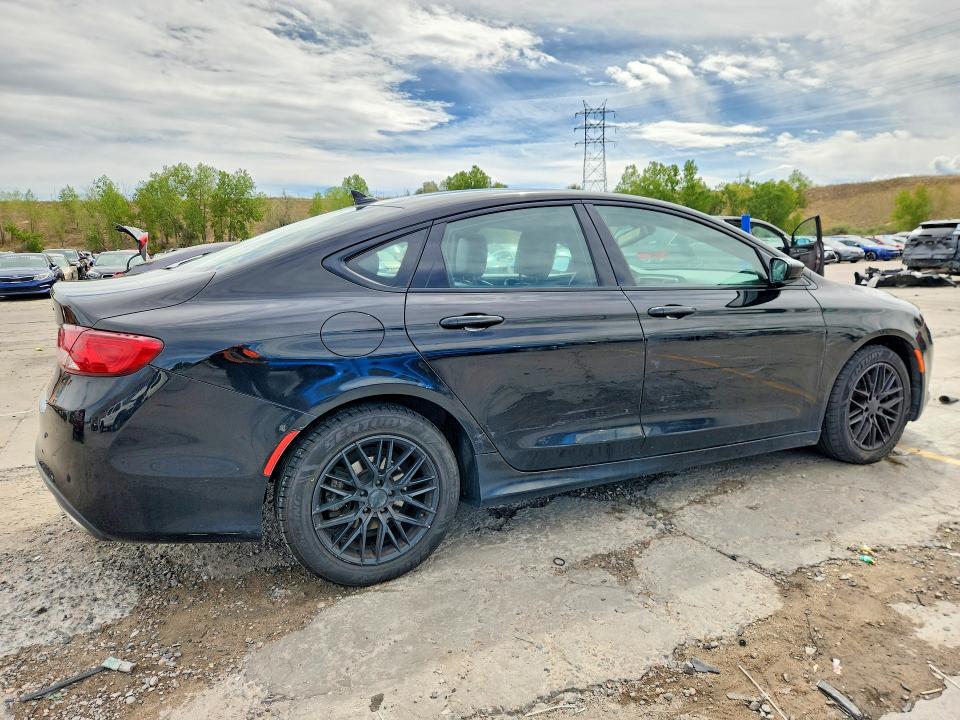 صورة رقم 3 من المزاد - 2015 CHRYSLER 200 مع VIN 1C3CCCDG9FN674029