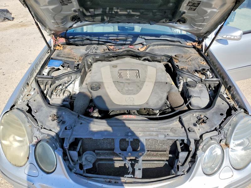 Photo 11 from auction – 2007 MERCEDES-BENZ E with VIN WDBUF87XX7B180053