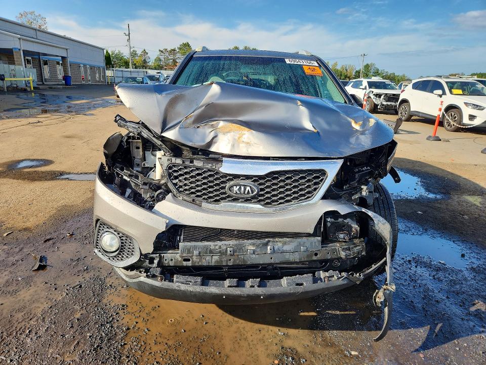 Foto 5 de la subasta – 2012 KIA SORENTO con VIN 5XYKTCA68CG284044