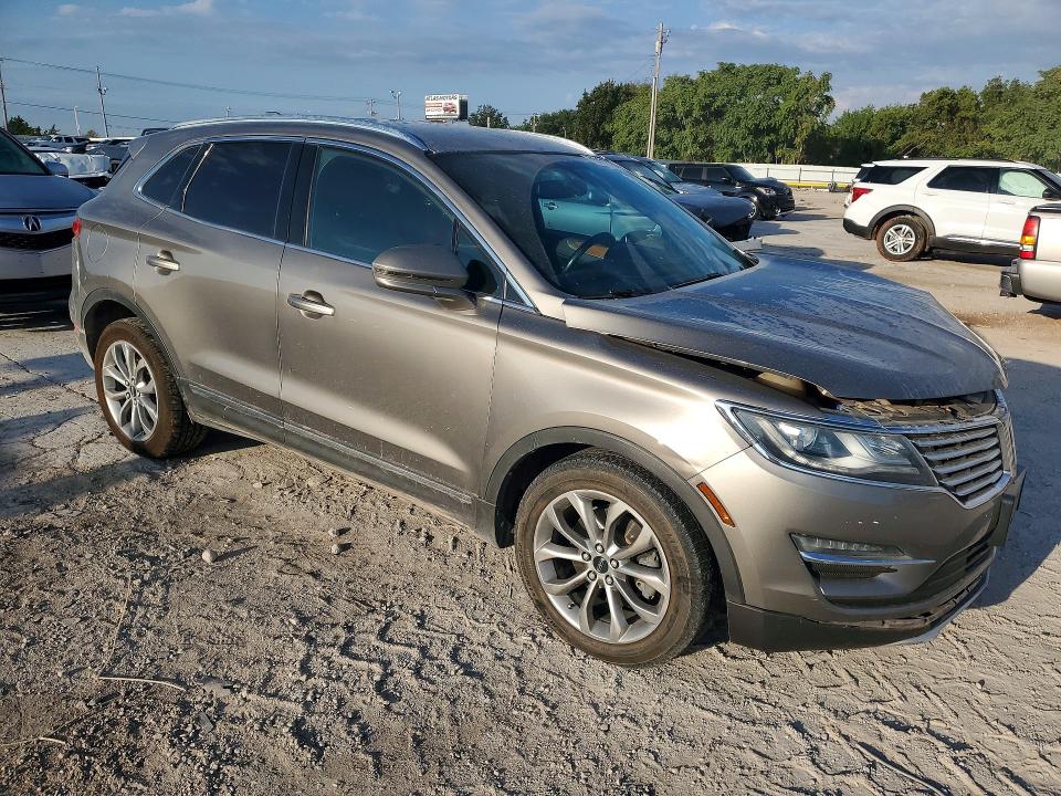 Photo 4 from auction – 2017 LINCOLN MKC with VIN 5LMCJ2C9XHUL52497