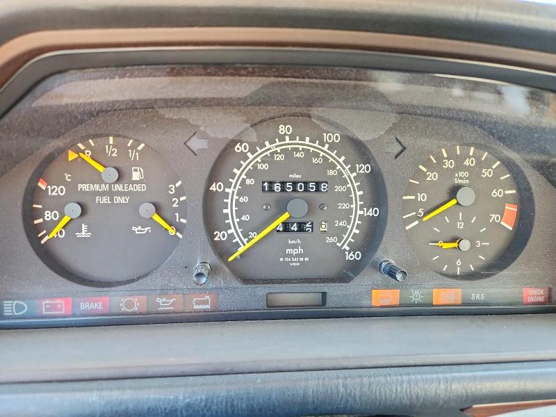 Photo 9 from auction – 1994 MERCEDES-BENZ E with VIN WDBEA32E1RC104813