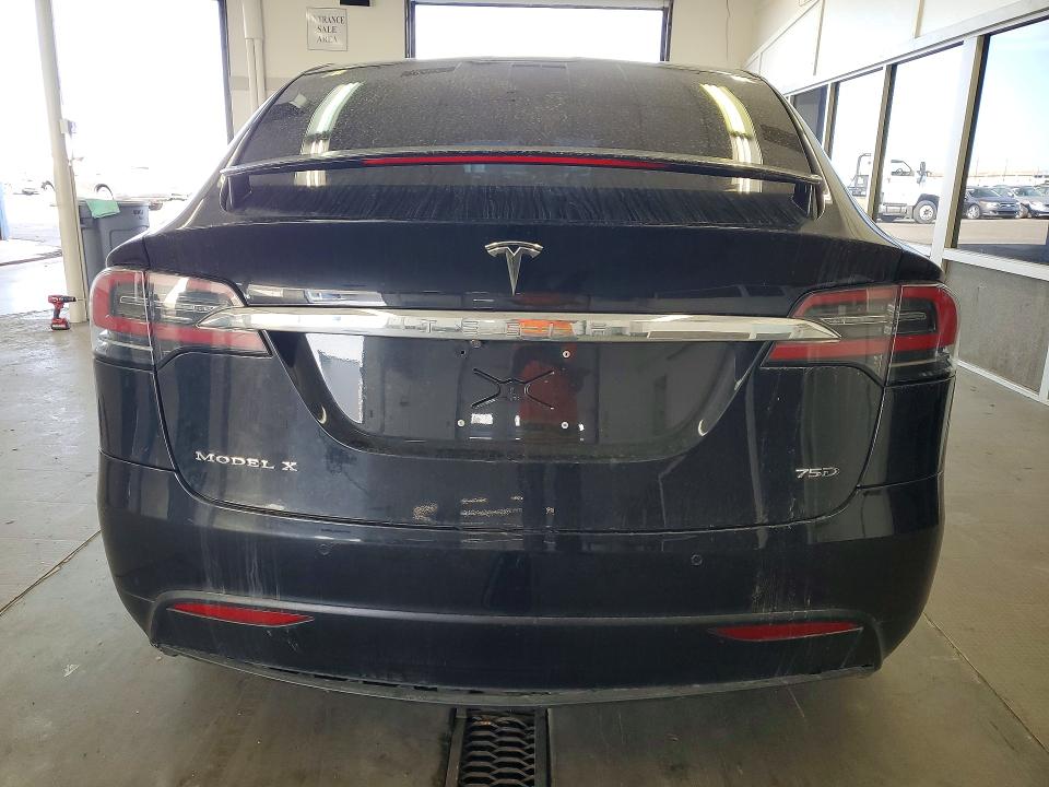 Photo 6 from auction – 2017 TESLA MODEL X with VIN 5YJXCBE2XHF049392