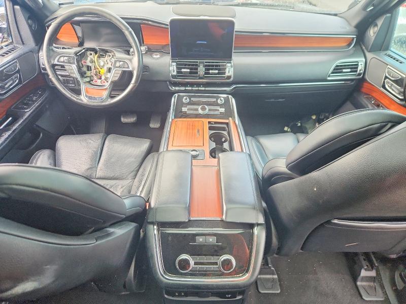 Photo 8 from auction – 2019 LINCOLN NAVIGATOR with VIN 5LMJJ3LT6KEL03386