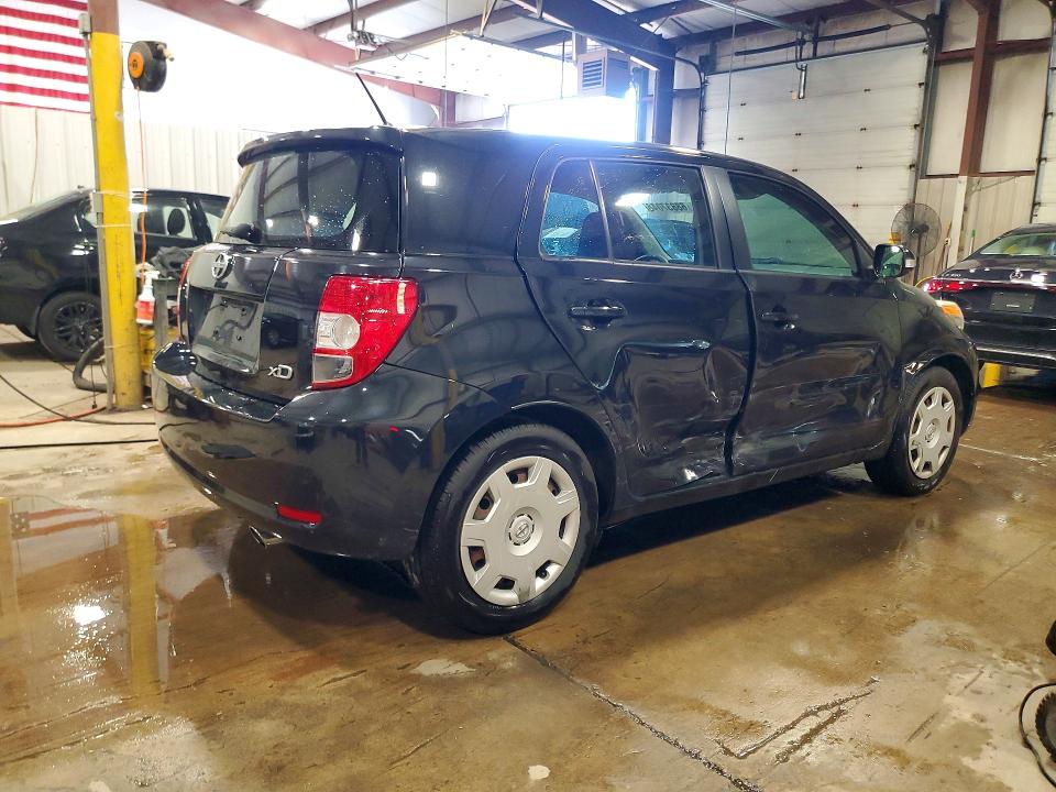 Photo 3 from auction – 2010 SCION XD with VIN JTKKU4B46A1002649
