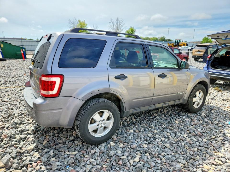 Photo 3 from auction – 2008 FORD ESCAPE with VIN 1FMCU03148KB27397
