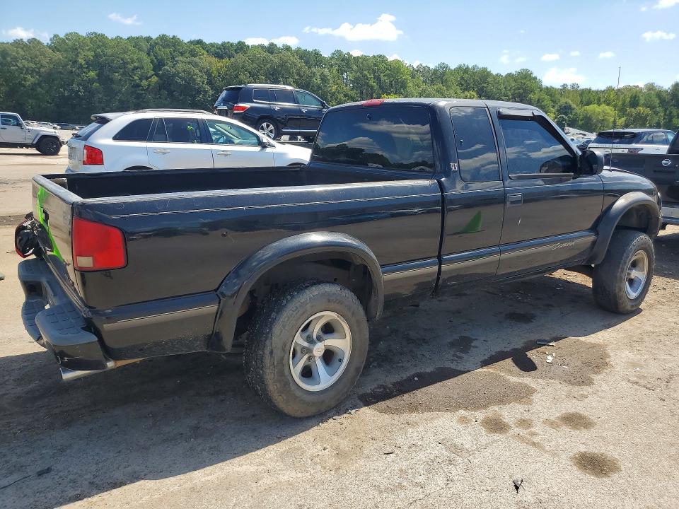 Photo 3 from auction – 1999 GMC SONOMA with VIN 1GTCT19WXX8513740
