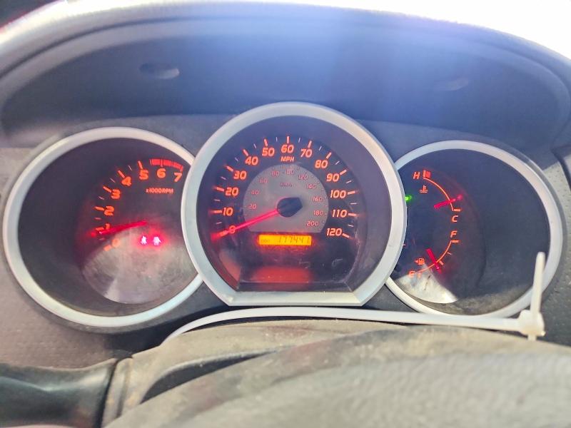 Photo 9 from auction – 2011 TOYOTA TACOMA with VIN 3TMLU4EN5BM061423