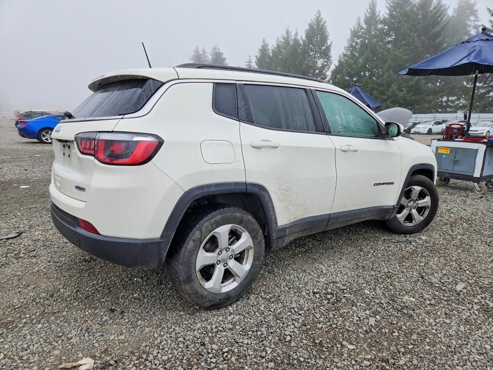 Photo 3 from auction – 2018 JEEP COMPASS with VIN 3C4NJCBB2JT303725