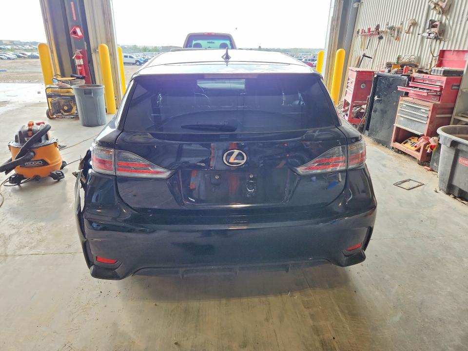 Foto 6 de la subasta – 2016 LEXUS CT con VIN JTHKD5BH1G2257730