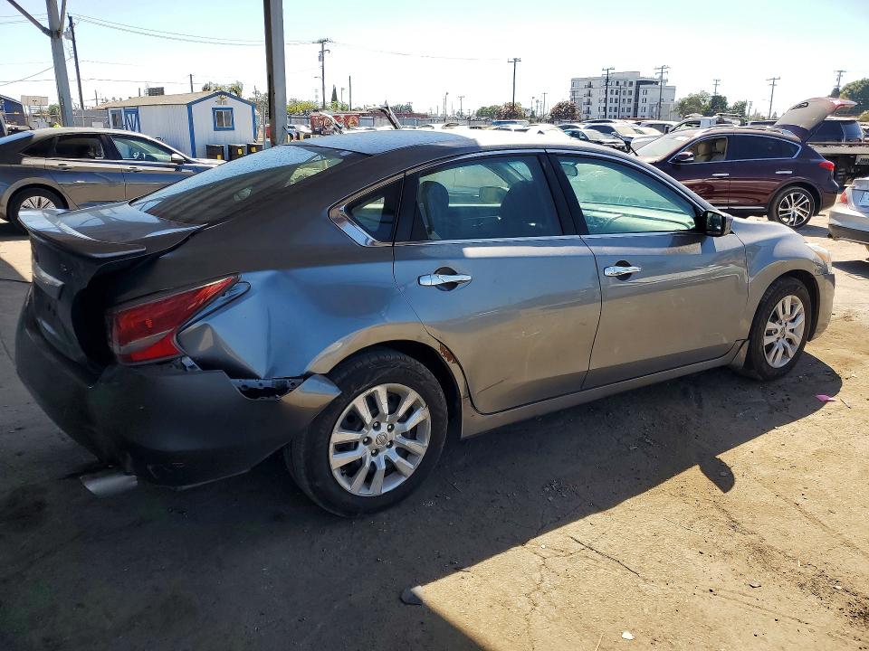 Photo 3 from auction – 2015 NISSAN ALTIMA with VIN 1N4AL3AP2FC463926