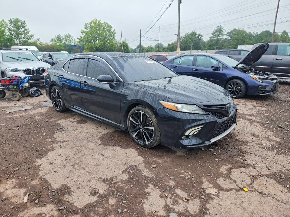 Снимка 4 от търг – 2018 TOYOTA CAMRY с VIN 4T1BZ1HK6JU020060