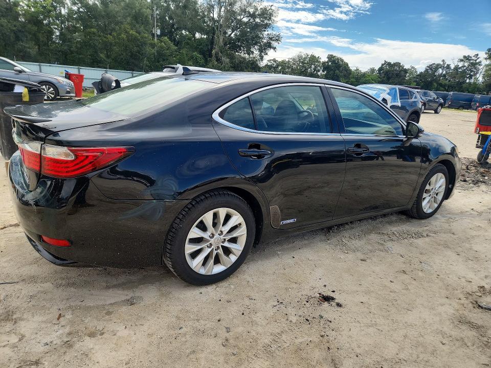 Photo 3 from auction – 2013 LEXUS ES with VIN JTHBW1GG1D2003949