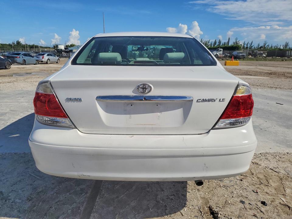 Photo 6 from auction – 2005 TOYOTA CAMRY with VIN 4T1BE32K75U382744