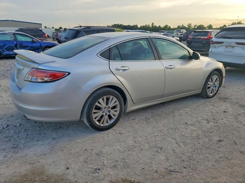 Photo 3 from auction – 2010 MAZDA 6 with VIN 1YVHZ8CH9A5M17138