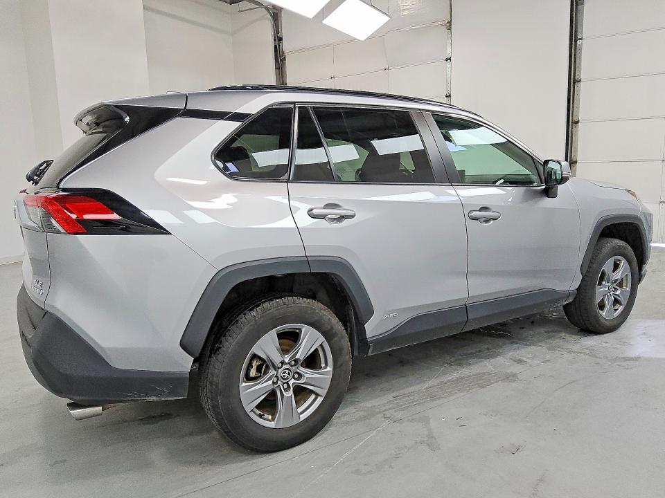 Photo 3 from auction – 2022 TOYOTA RAV4 with VIN 4T3RWRFV6NU050630