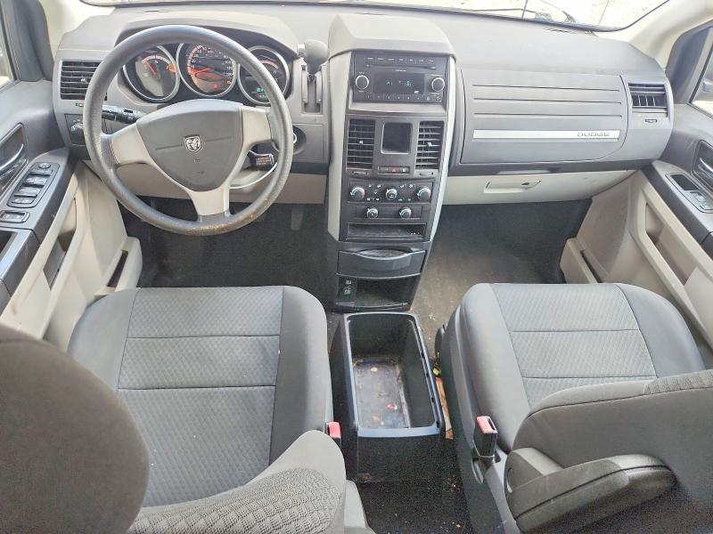 Photo 8 from auction – 2010 DODGE GRAND CARAVAN with VIN 2D4RN4DE3AR384226