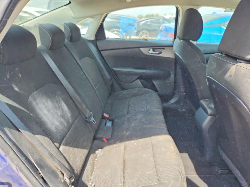 Фото 10 с аукциона – 2019 KIA FORTE с VIN 3KPF24AD3KE137960