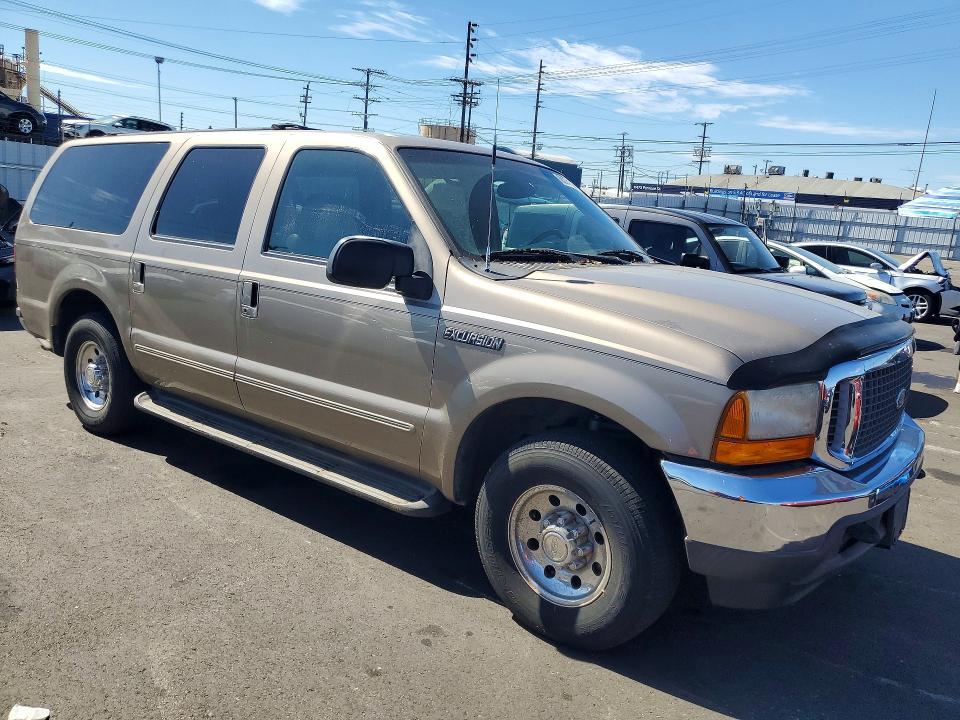 Photo 4 from auction – 2000 FORD EXCURSION with VIN 1FMNU40L1YEA82875