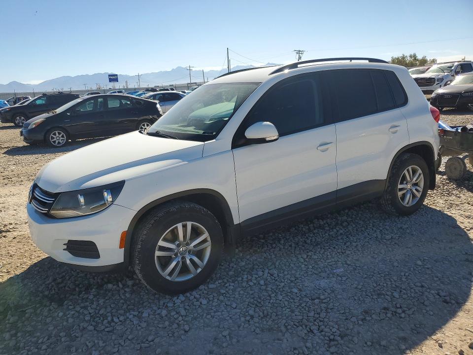 VOLKSWAGEN TIGUAN 2016 с VIN WVGBV7AX3GW515060 - Снимка от търг