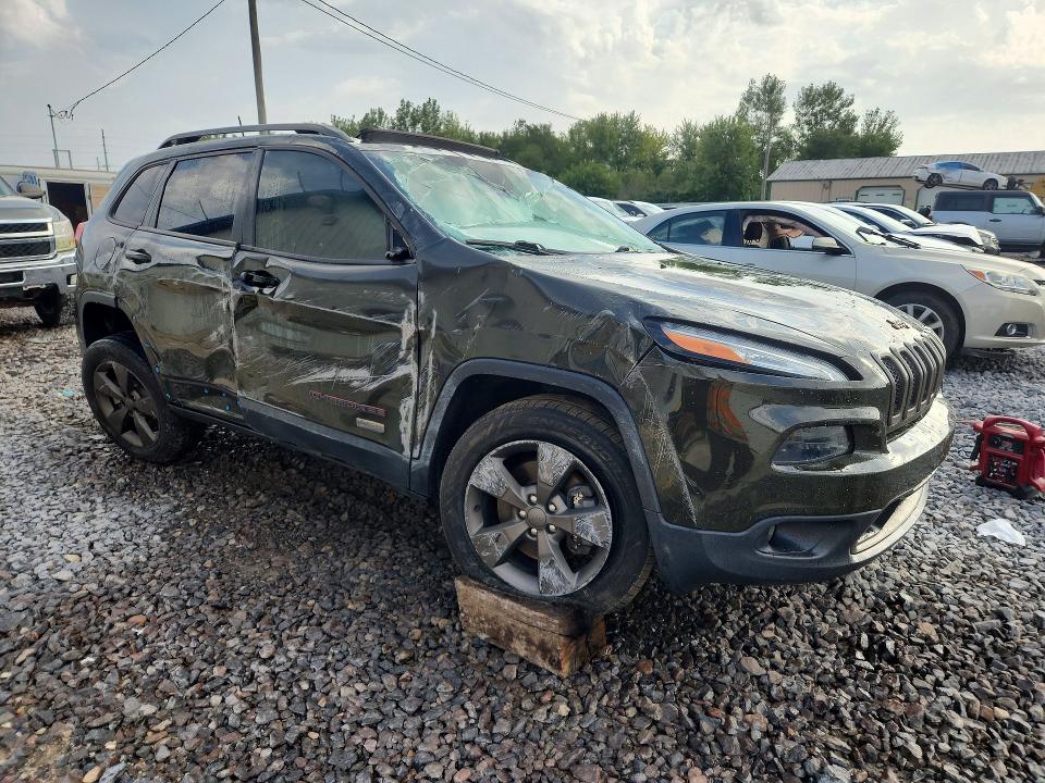 Снимка 4 от търг – 2016 JEEP CHEROKEE с VIN 1C4PJMCB9GW235049