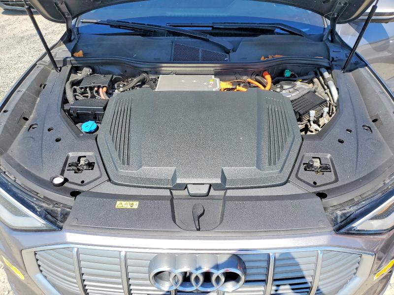 Foto 12 de la subasta – 2019 AUDI E-TRON con VIN WA1LABGE5KB013108