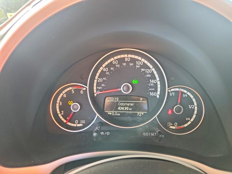 Photo 9 from auction – 2013 VOLKSWAGEN BEETLE with VIN 3VW5L7AT7DM832045