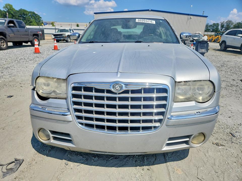 Photo 5 from auction – 2005 CHRYSLER 300C with VIN 2C3AA63H55H636393