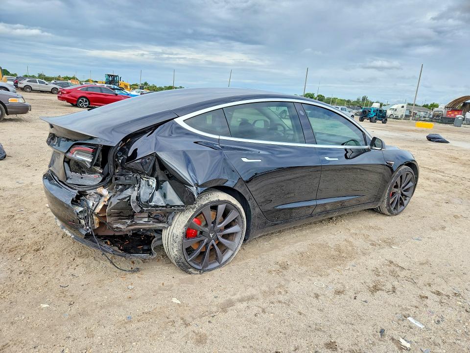 Фото 3 с аукциона – 2020 TESLA MODEL 3 с VIN 5YJ3E1EC4LF736047
